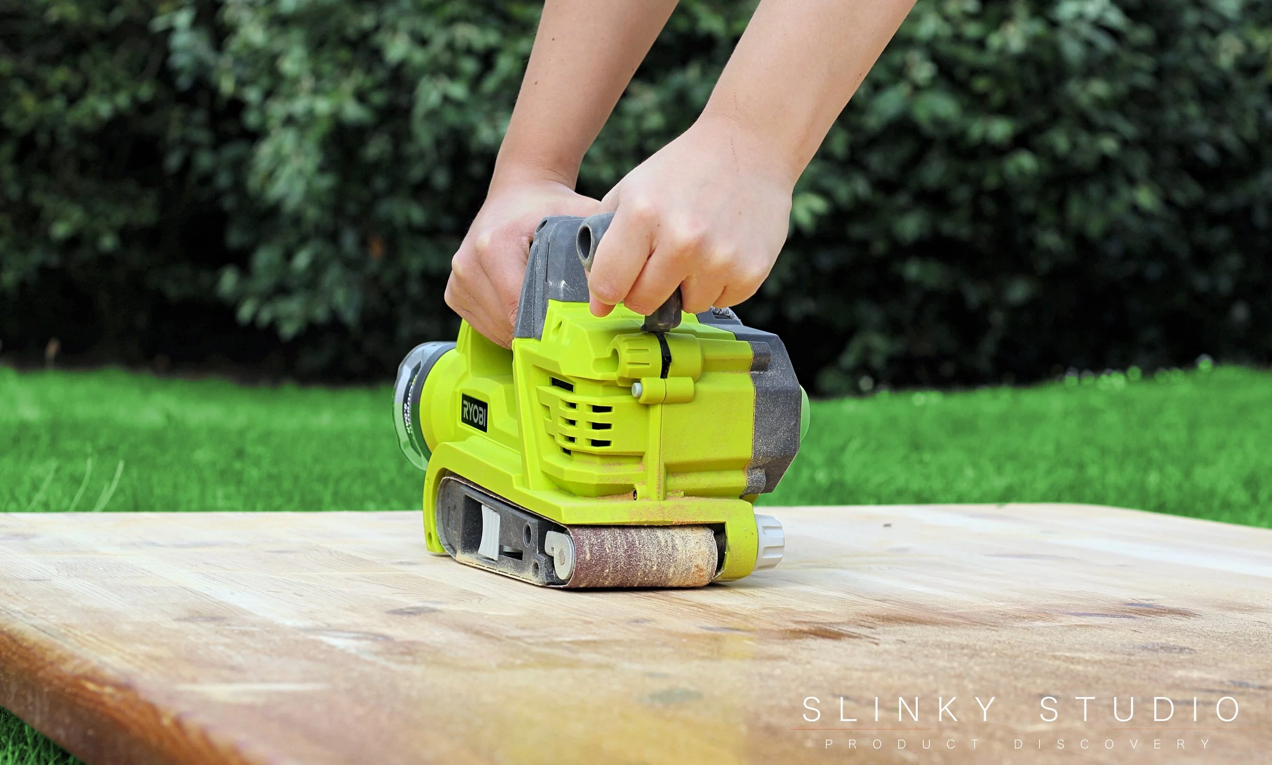 Ryobi ONE+ Belt Sander Review Slinky MONSTER CS300 PREMIUM 25v Cordless 2 in